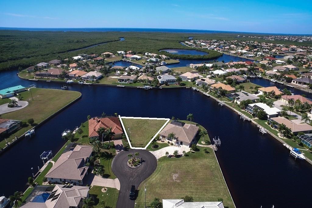 300  SEGOVIA DR ,PUNTA GORDA,33950