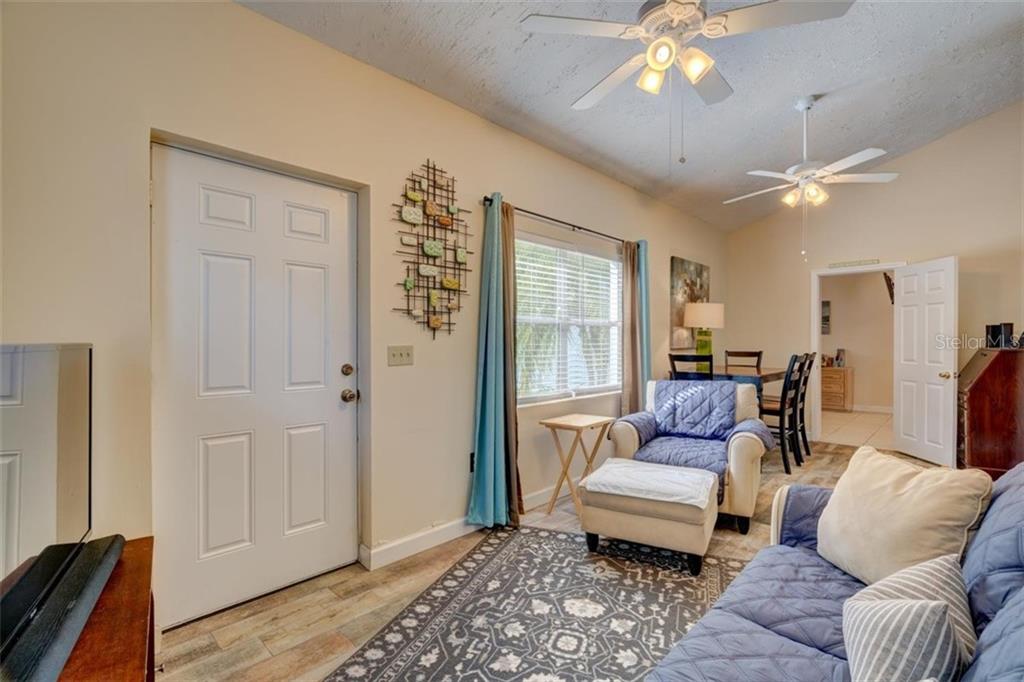 5241 ALPACA DR,WEEKI WACHEE,34607