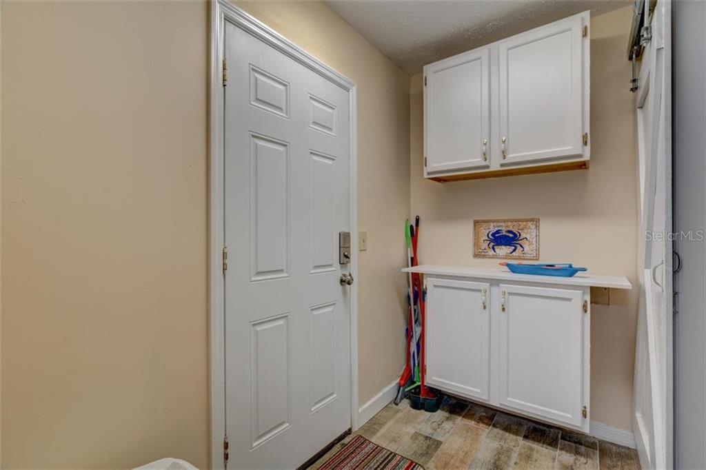 5241 ALPACA DR,WEEKI WACHEE,34607