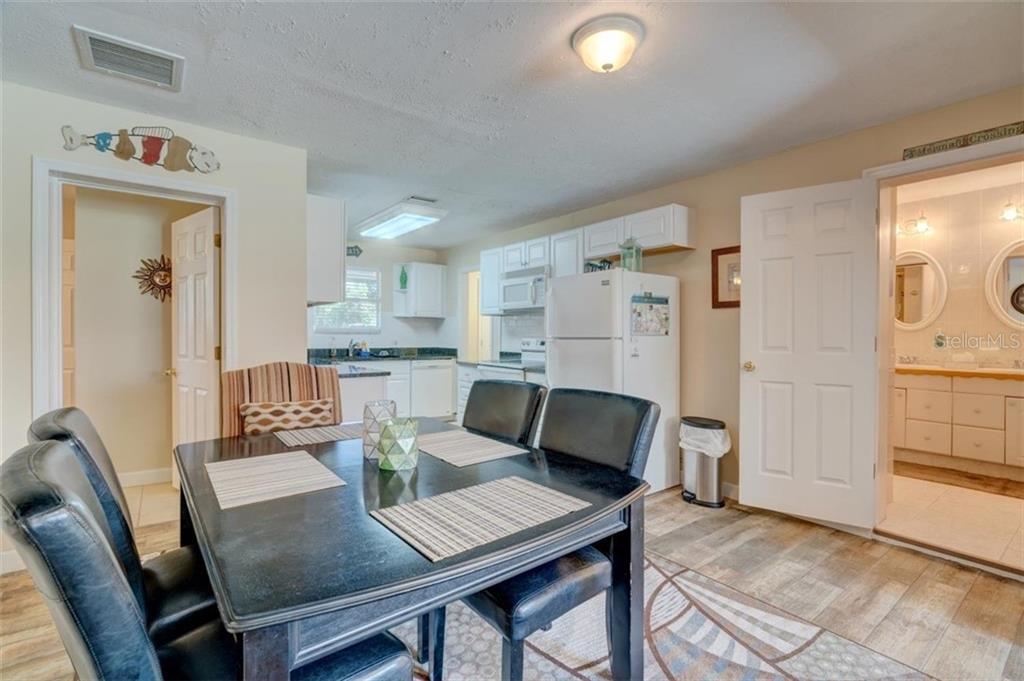 5241 ALPACA DR,WEEKI WACHEE,34607