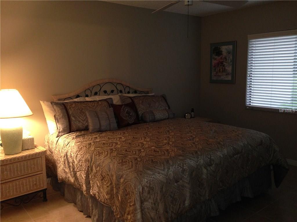 5662  GARDENS DR  #104,SARASOTA,34243