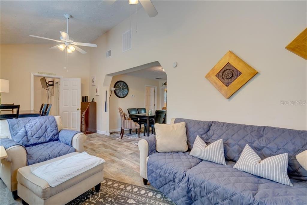 5241 ALPACA DR,WEEKI WACHEE,34607