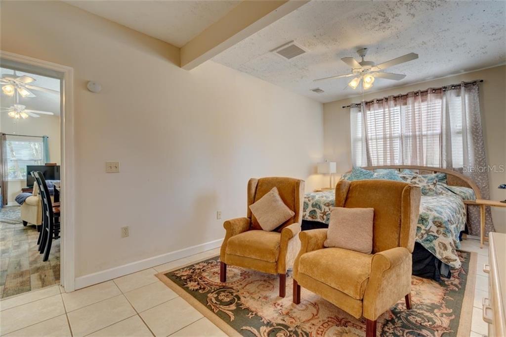 5241 ALPACA DR,WEEKI WACHEE,34607