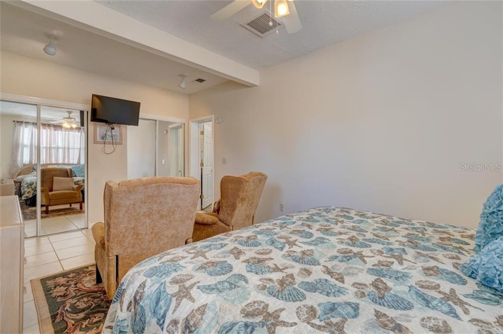 5241 ALPACA DR,WEEKI WACHEE,34607