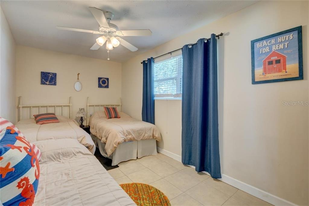 5241 ALPACA DR,WEEKI WACHEE,34607