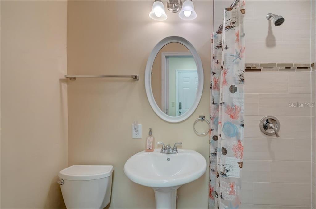 5241 ALPACA DR,WEEKI WACHEE,34607
