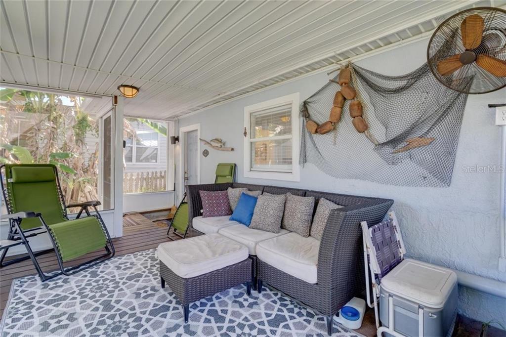 5241 ALPACA DR,WEEKI WACHEE,34607